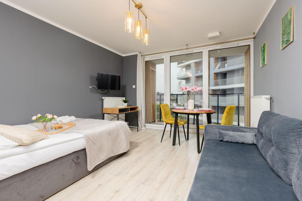 Studio With Balcony Warsaw Kokoryczki By Noclegi Renters Buitenkant foto