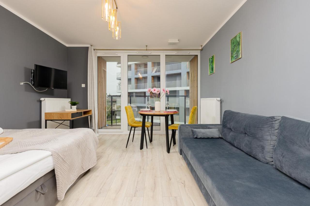 Studio With Balcony Warsaw Kokoryczki By Noclegi Renters Buitenkant foto